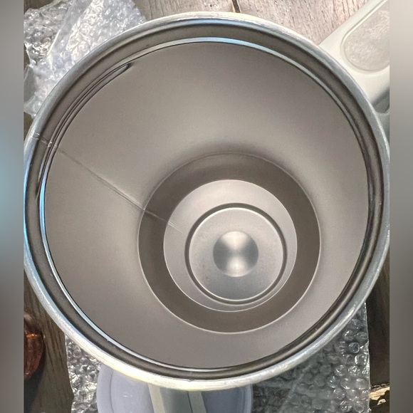 ✨40oz Reusable Vacuum Quencher Tumbler with Straw ✨ CREAM WHITE ✨ - Picture 8 of 11